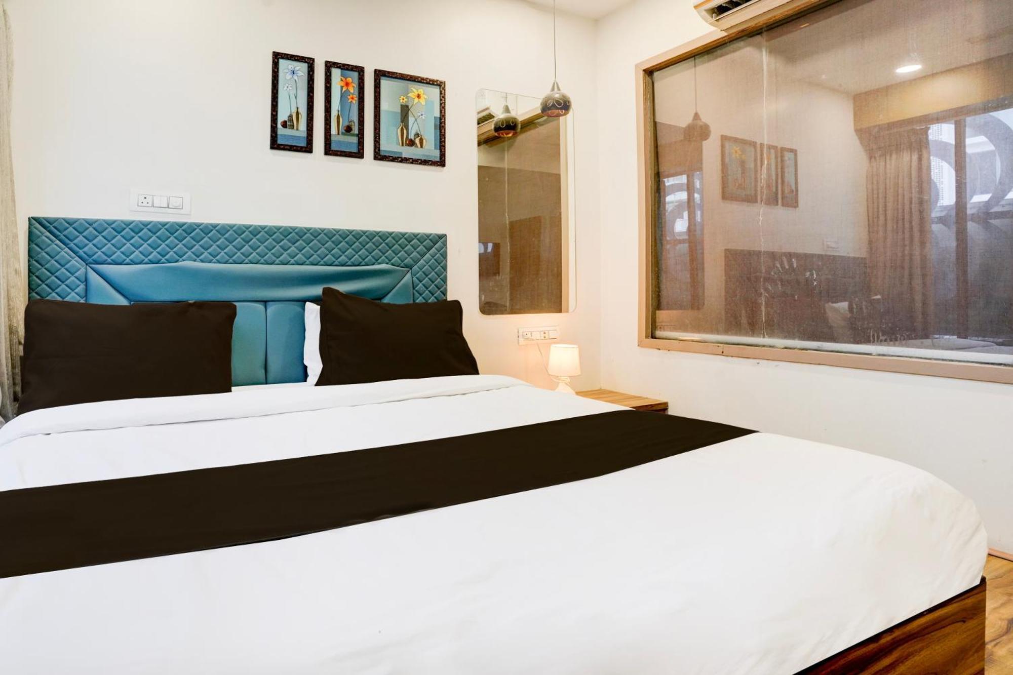 Super Collection O Vesu Surat Formerly Hotel Signature Esterno foto