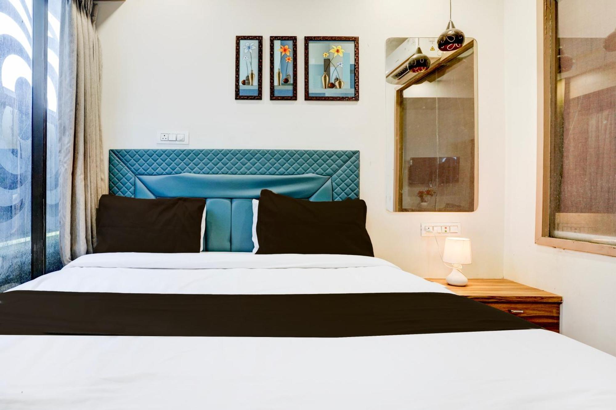 Super Collection O Vesu Surat Formerly Hotel Signature Esterno foto